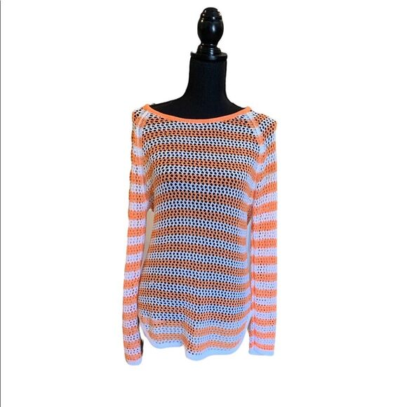 Jessica Simpson Sweater. - Picture 1 of 8